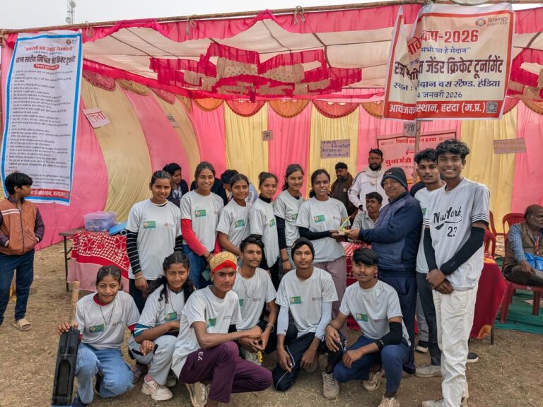 हंडिया बना समानता और नेतृत्व का मैदान*