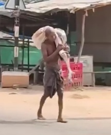 ओडिशा में अमानवीयता की हद बहन का कंकाल लेकर बैंक पहुंचा भाई,