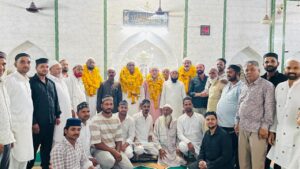 हज यात्रा पर जा रहे हज यात्री का नूरानी मस्जिद में भावभीना स्वागत,