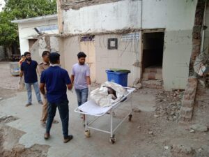 शाजापुर जिला अस्पताल परिसर के शौचालय में मिला एक बुजुर्ग का शव 