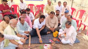 कुशाभाऊ ठाकरे शासकीय महाविद्यालय मक्सी में वाल बाउंड्री का भूमिपूजन