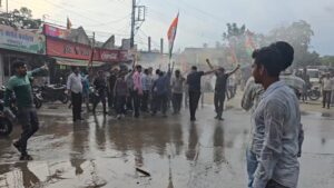 नीट पेपर लीक मामले में युवक कांग्रेस का प्रदर्शन, बस स्टैंड पर धरना देकर धर्मेंद्र प्रधान का पुतला फूंका