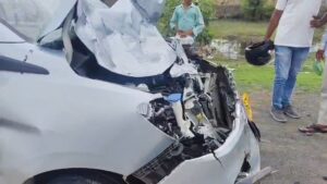 पनवाड़ी में गाय से टकराई अर्टिगा, एक बच्चा घायल, सभी यात्री सुरक्षित