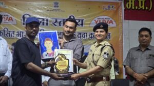 नशे से दूरी है ज़रूरी 2.0′ अभियान: उत्कृष्ट विद्यालय में विद्यार्थियों को दिलाई नशामुक्ति की शपथ