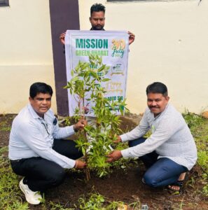 अभिनेता सोनू सूद के जन्मदिन पर वृक्षारोपण किया गया
