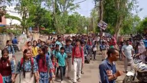 सांदीपनी स्कूल के बच्चों को बीच रास्ते में उतारा, शिकायत करने पर शिकायत वापस लेने का बनाया जा रहा दबाव