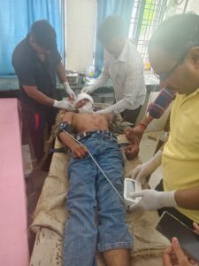 ट्रेन से गिरा 20 वर्षीय युवक, 108 एम्बुलेंस ने पहुंचाया जिला अस्पताल