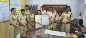 नशे से दूरी है ज़रूरी 2.0″ अभियान को विश्वस्तरीय पहचान वर्ल्ड बुक ऑफ रिकॉर्ड्स लंदन ने जीआरपी इंदौर को किया सम्मानित
