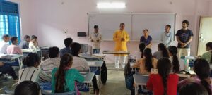 विद्यालयों में रक्षाबंधन पत्रक से दिया नशा मुक्ति का संदेश