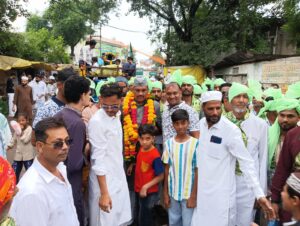 ईद मिलादुन्नबी के जुलूस का सामाजिक संगठनों ने किया भव्य स्वागत भाईचारे का दिया संदेश