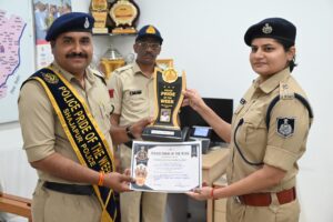 मंगलसूत्र लूटकांड में आरोपी की गिरफ्तारी, ₹3.40 लाख का मश्रुका बरामद; 11 पुलिसकर्मी ‘पुलिस प्राइड ऑफ द वीक’ के लिए चयनित